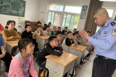 “打击网络谣言”你我同行